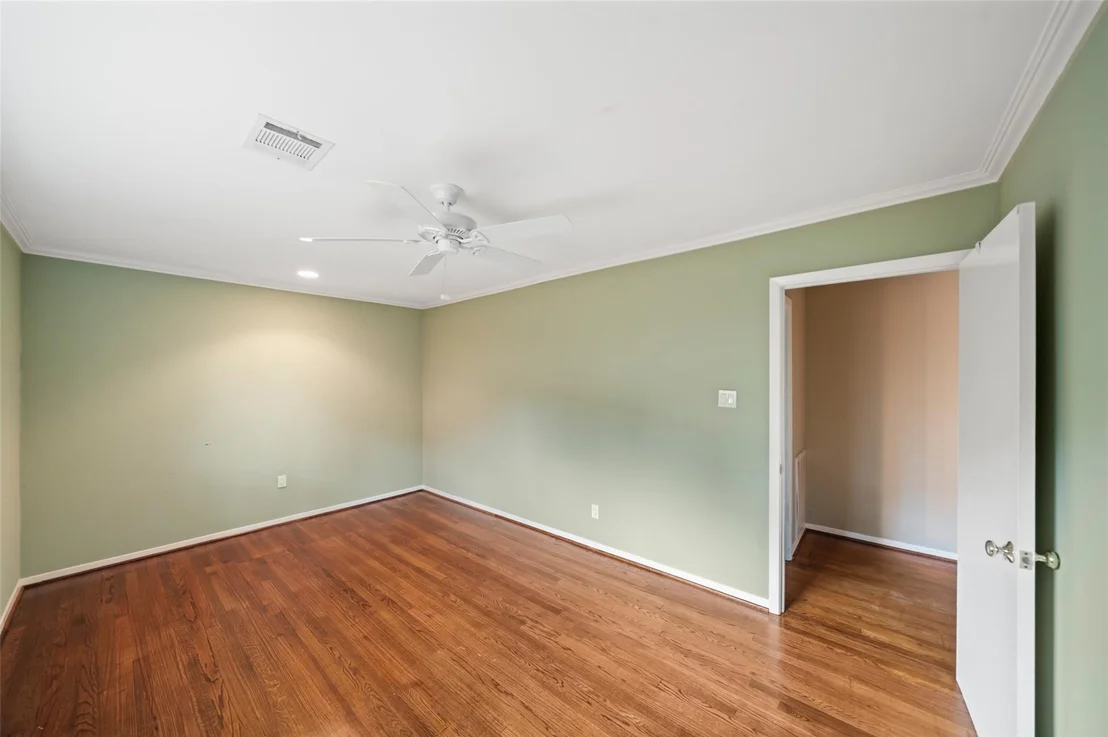 Photo of 6918 Pine Grove Drive