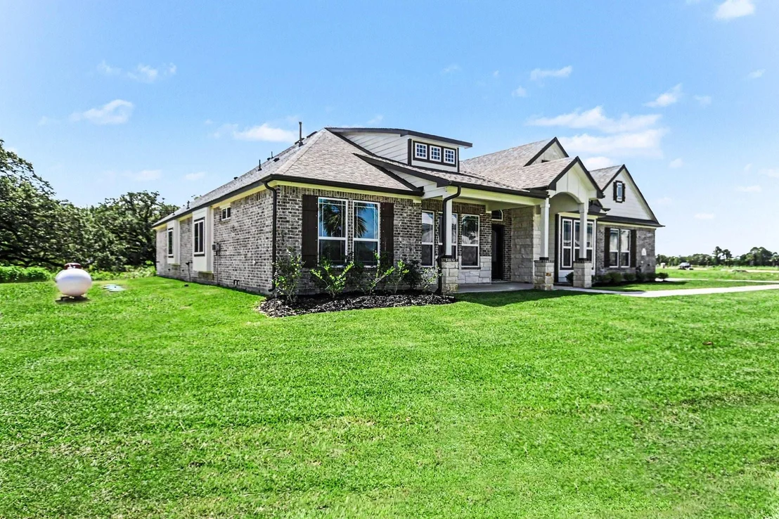 Photo of 27 Red Barn Road