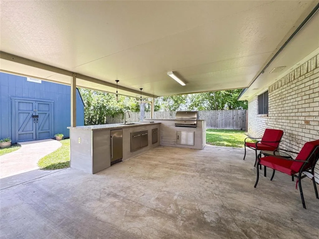 Photo of 712 Molina Drive