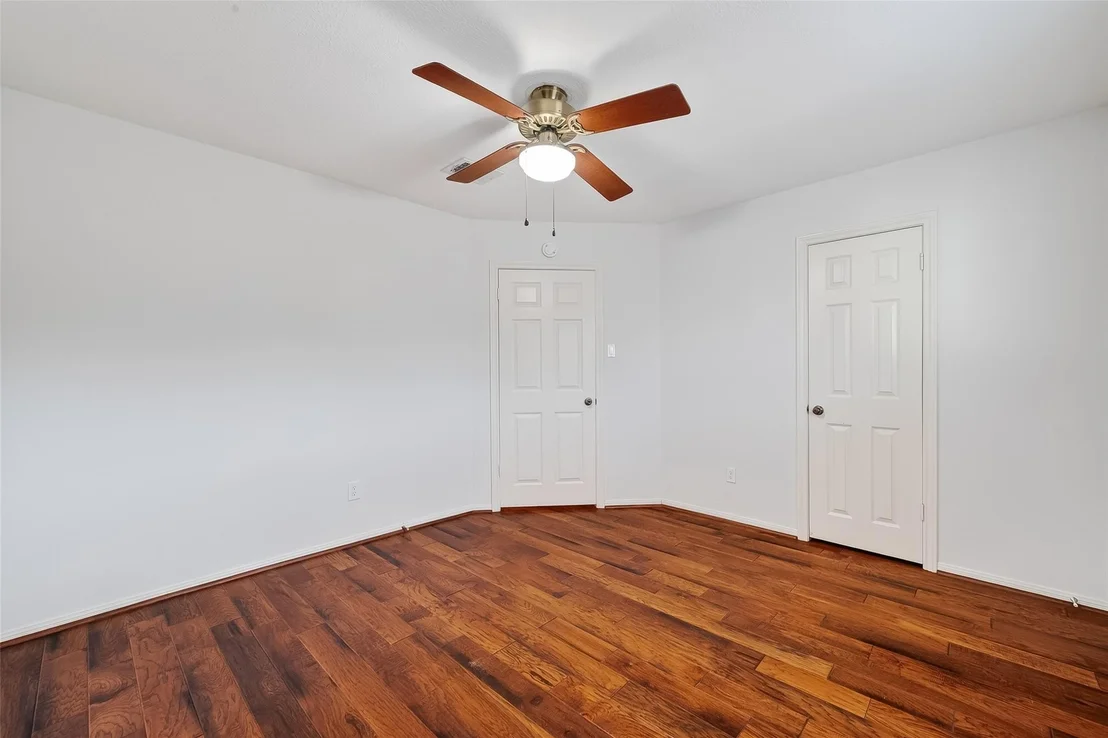 Photo of 906 Crossfield Drive