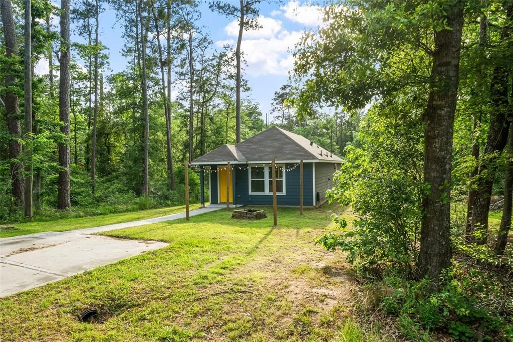 Photo of 15229 Travis Lane