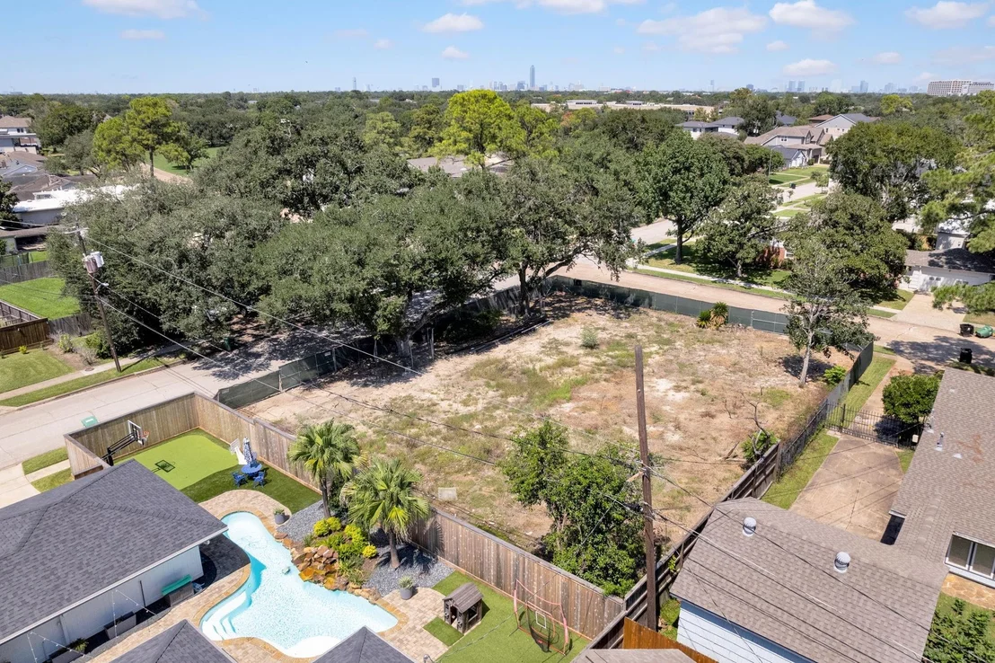 Photo of 10202 Balmforth Lane