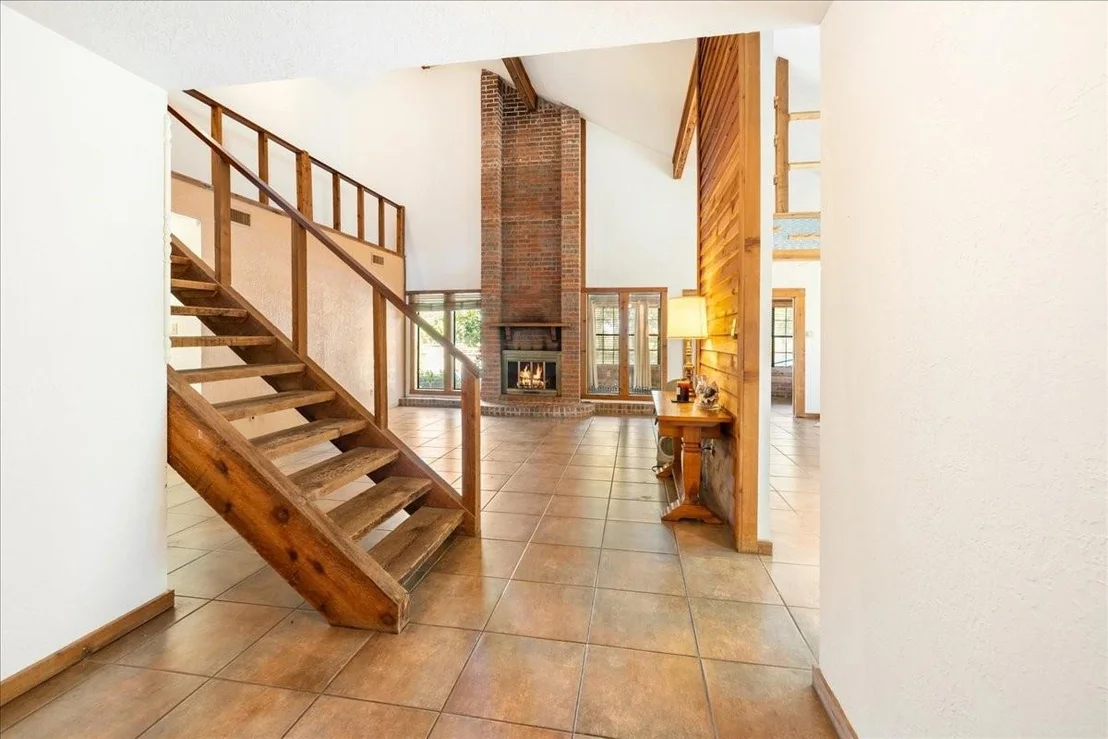 Photo of 642 Meadow Lane