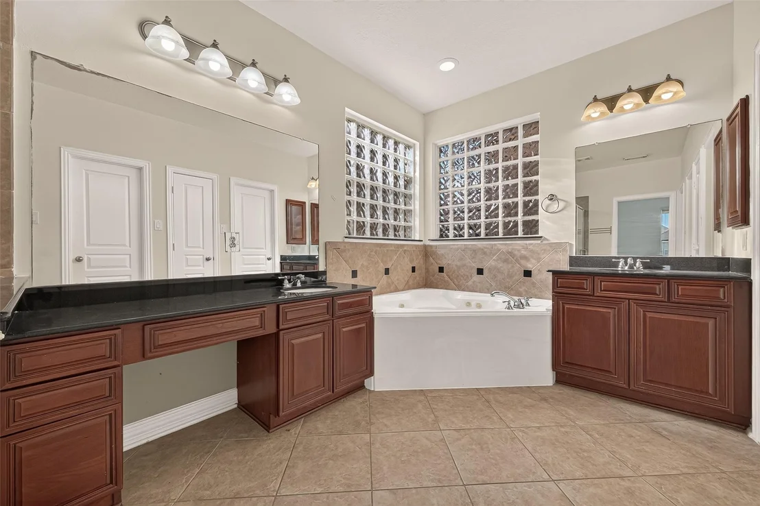 Photo of 18103 Blues Point Drive