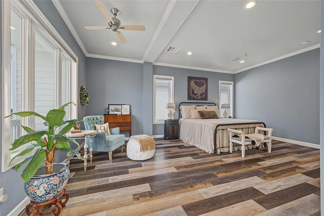 Photo of 2172 Marina Way