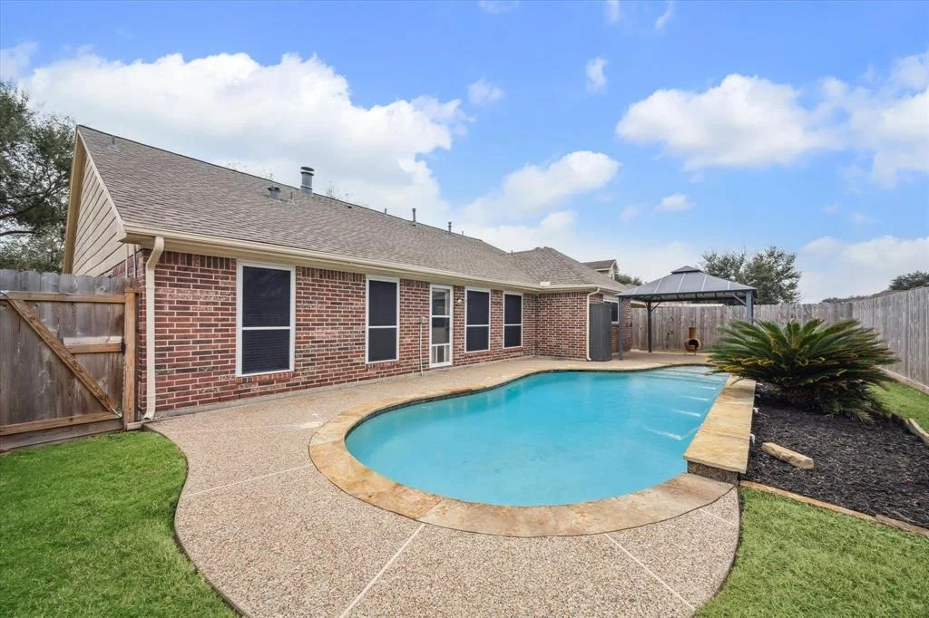 Photo of 5205 Parkcrest Drive