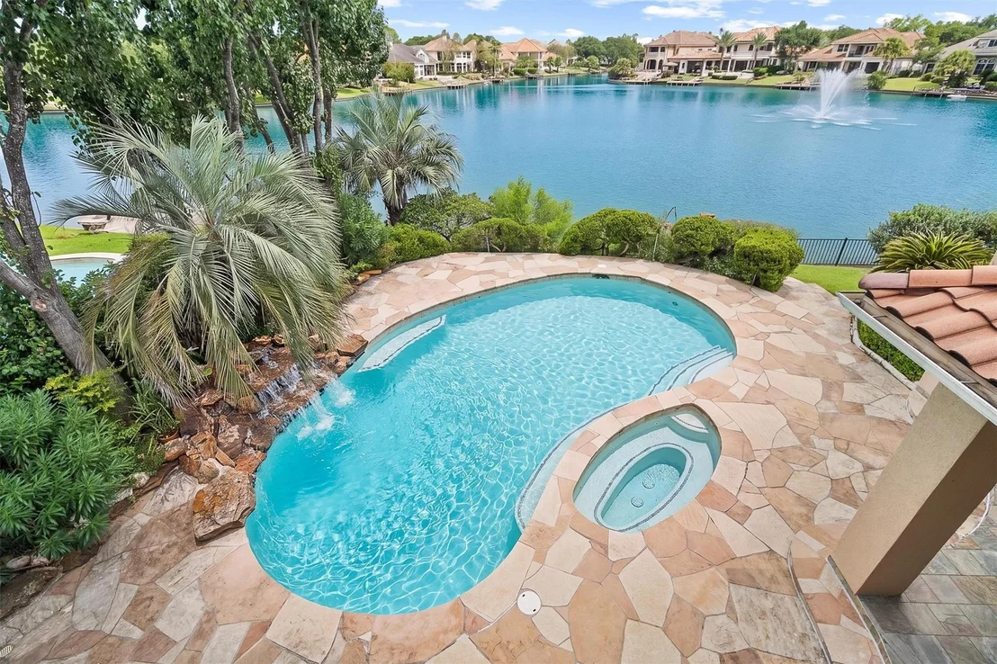 Photo of 19006 Windsor Lakes Drive