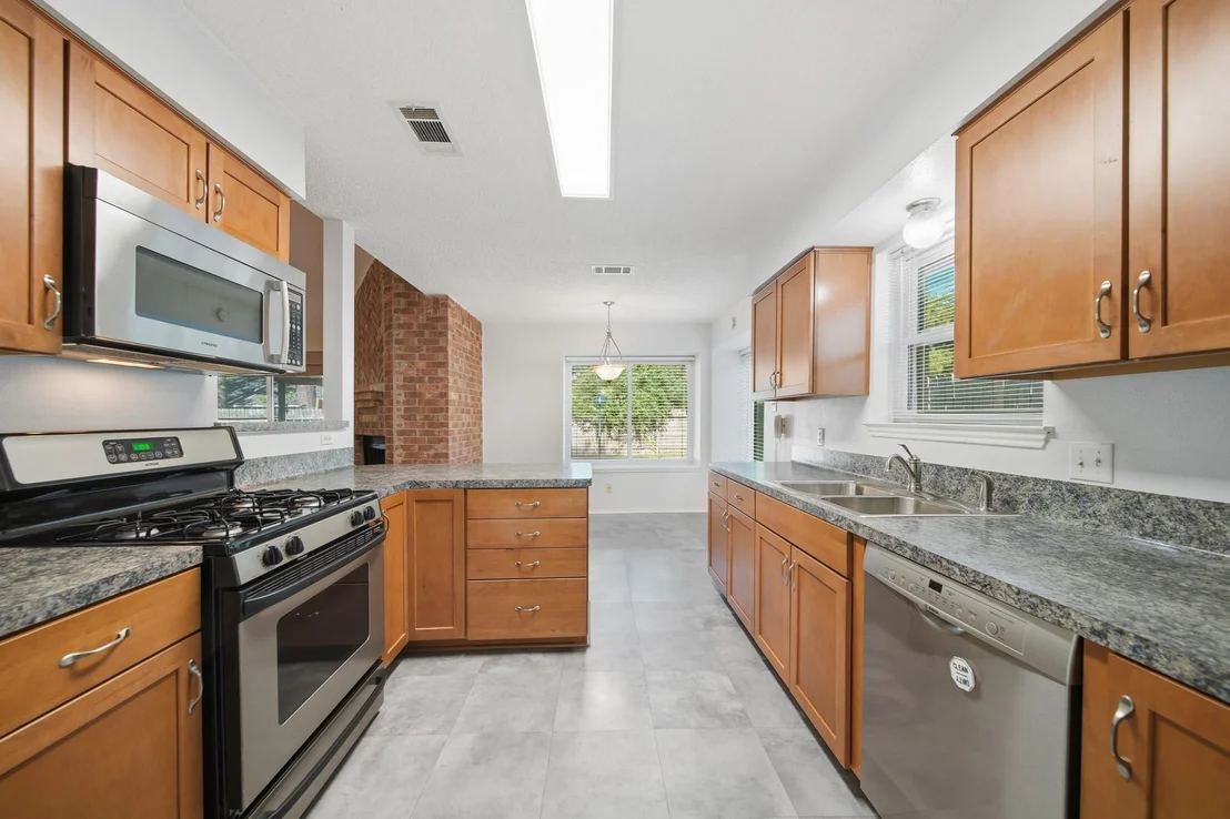Photo of 9518 Dundalk Street