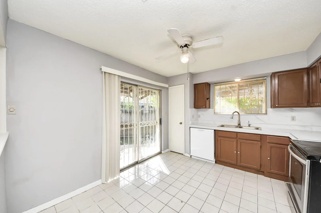 Photo of 6643 Briar Glade Drive