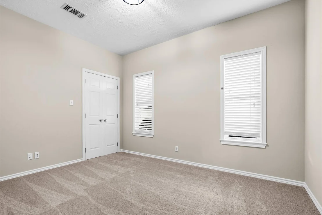 Photo of 1075 Harrisburg Road
