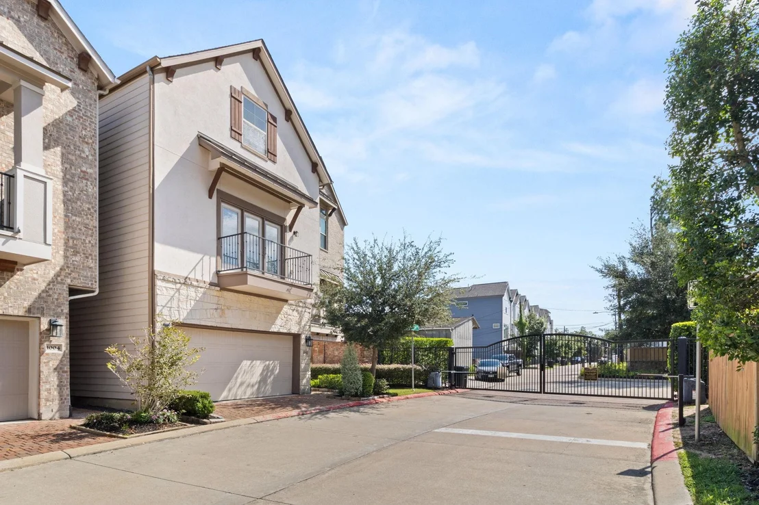 Photo of 1002 Shepherd Oaks Drive