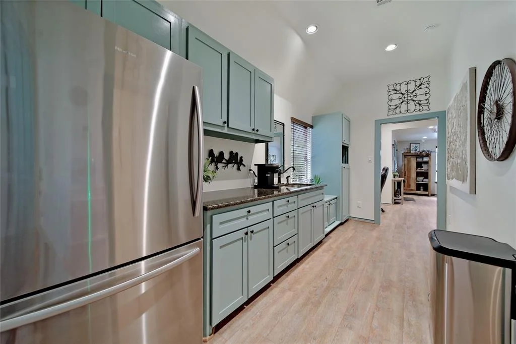 Photo of 8991 Mann Lane