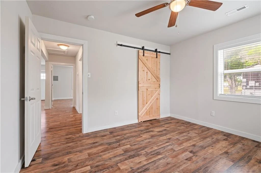Photo of 2914 Debra Lane