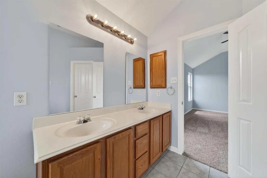 Photo of 24042 Lestergate Drive