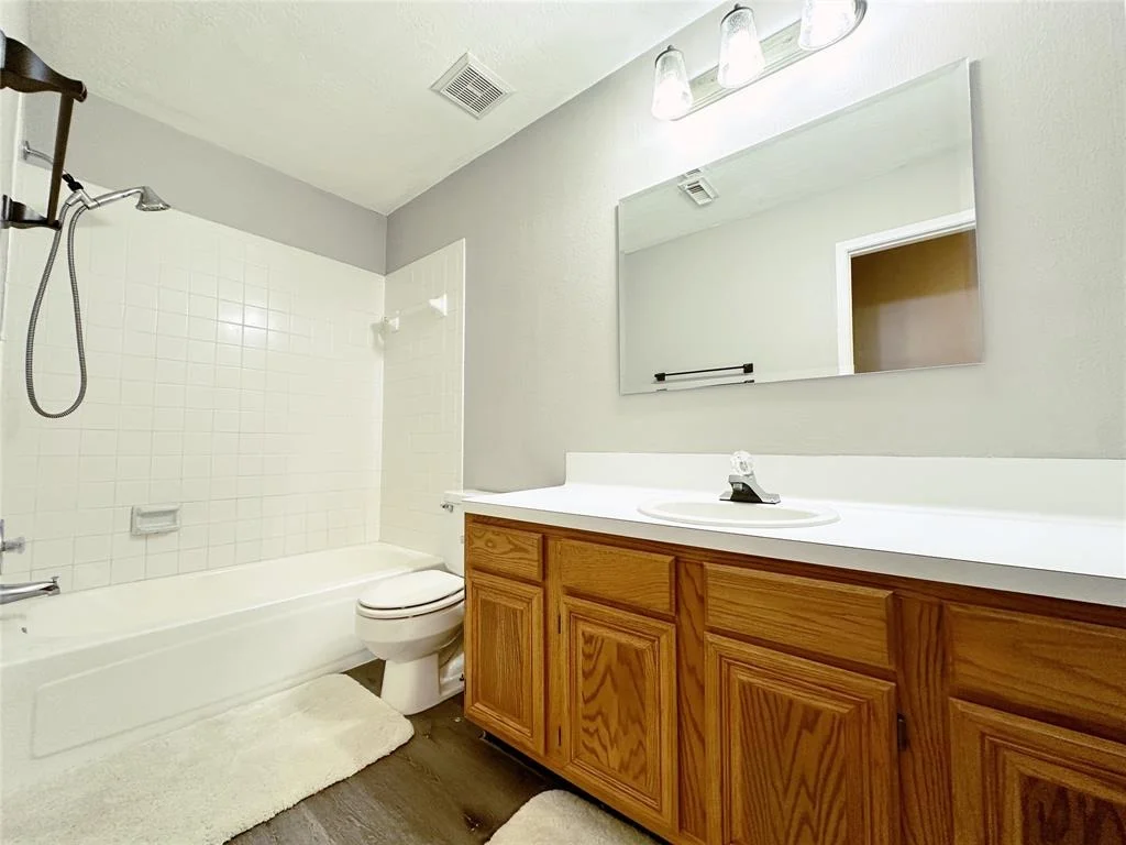 Photo of 16031 Lakestone Drive