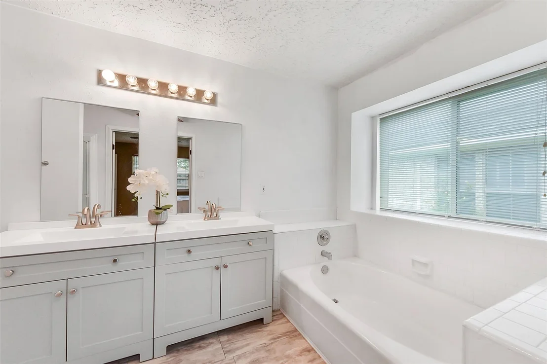 Photo of 331 Enfield Drive