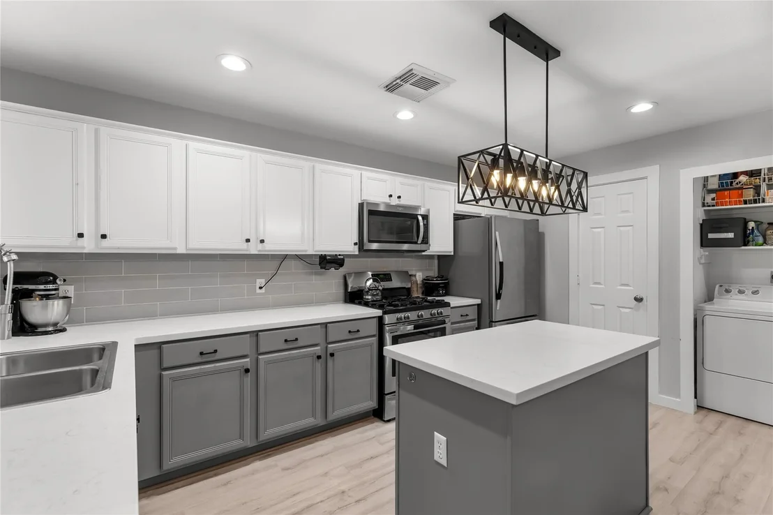 Photo of 7123 Pheasant Grove Drive