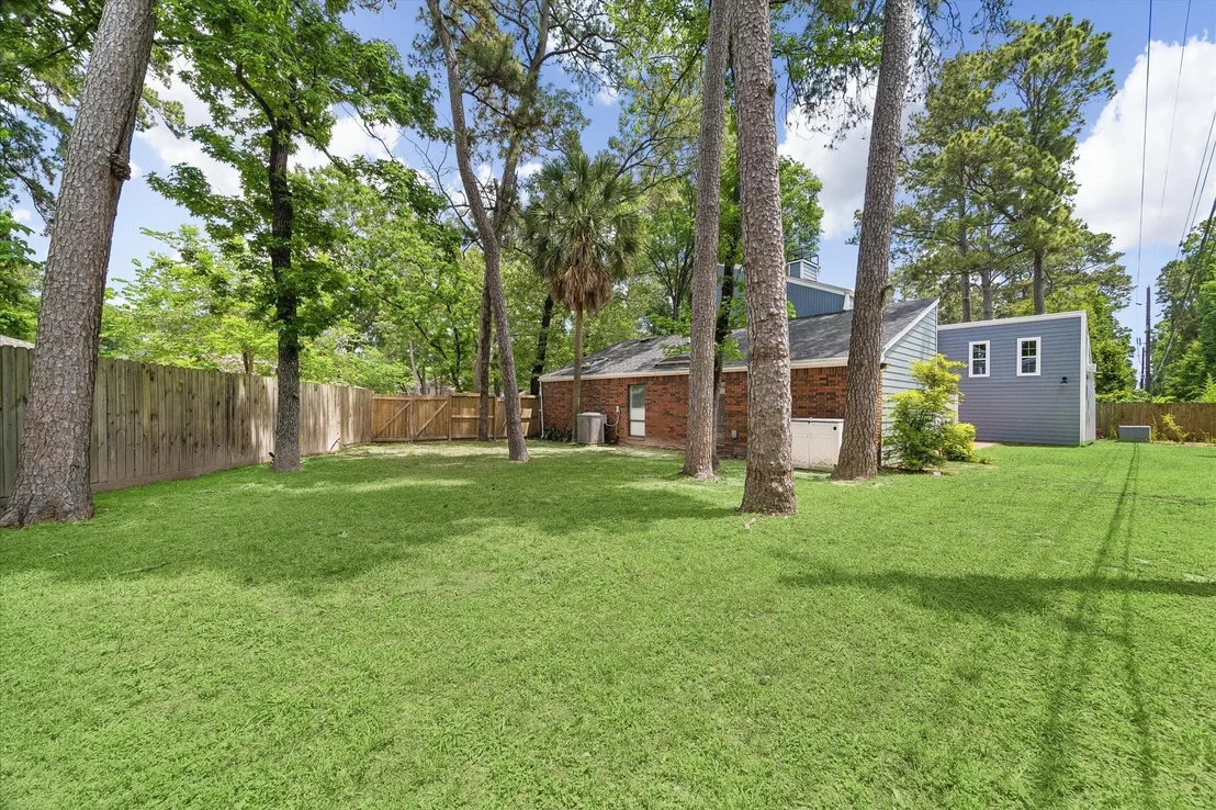 Photo of 1906 River Falls Drive