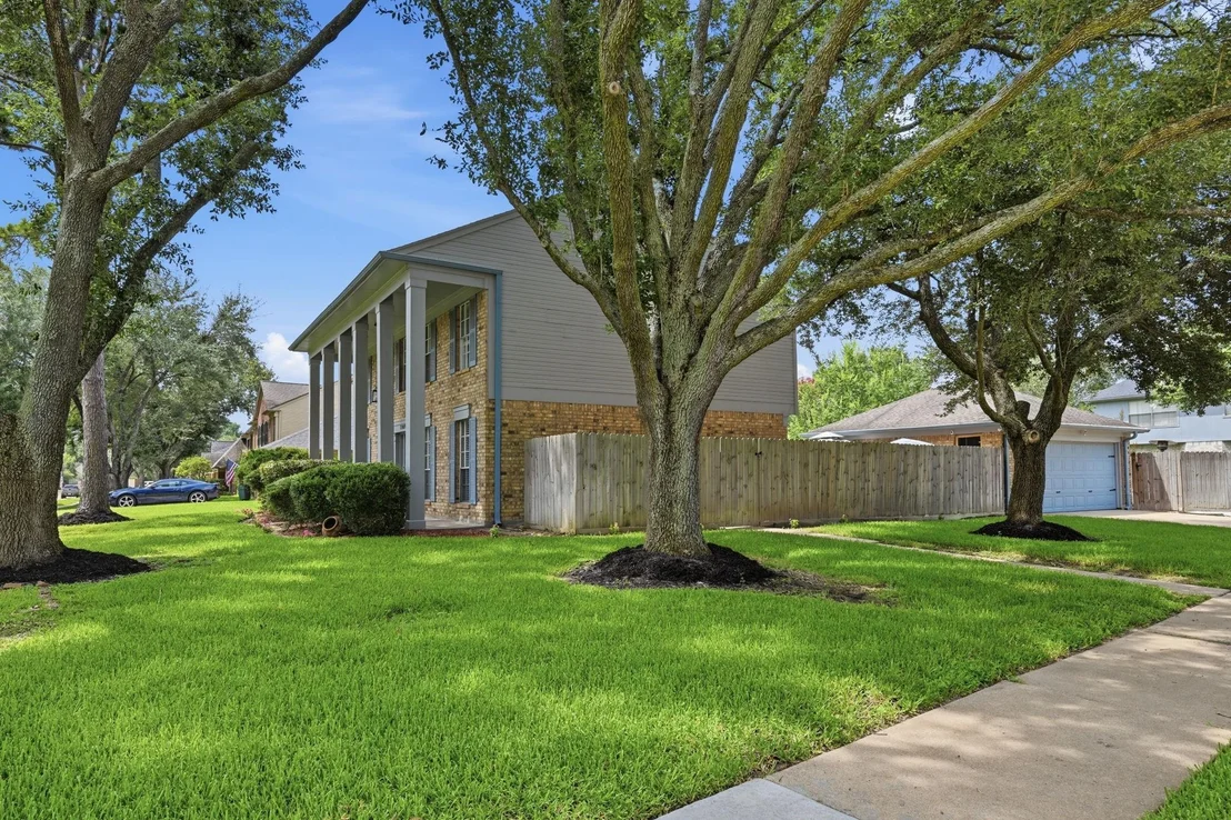 Photo of 23039 Indian Ridge Drive