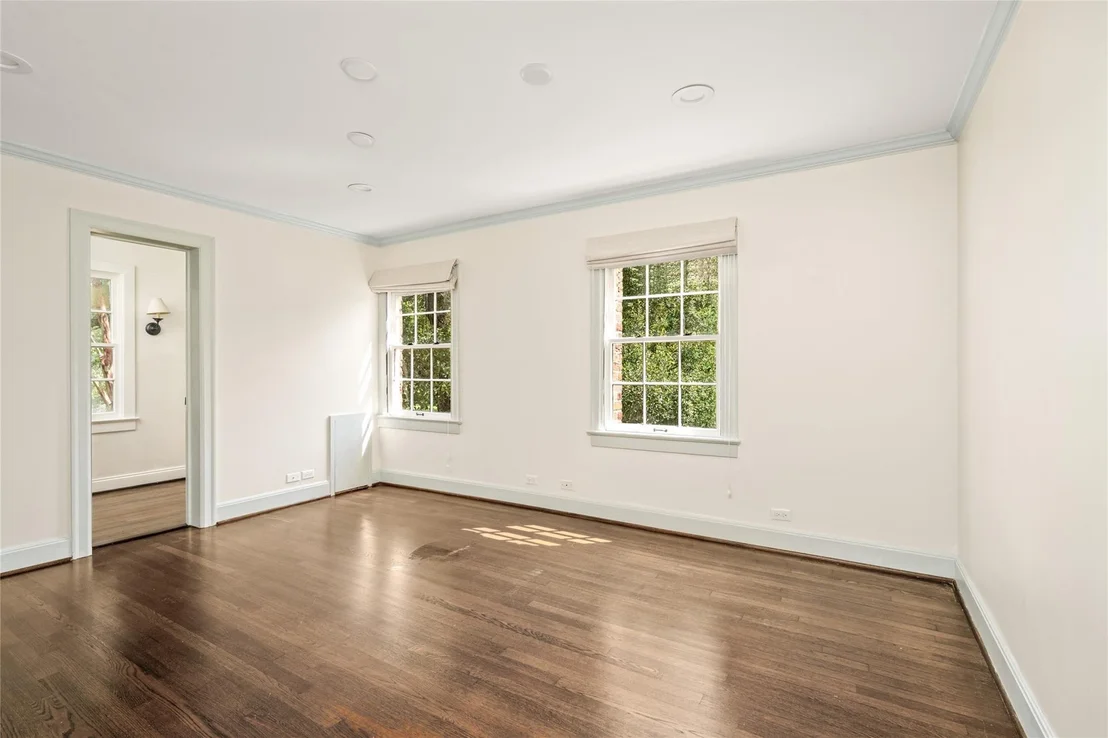 Photo of 3105 Locke Lane