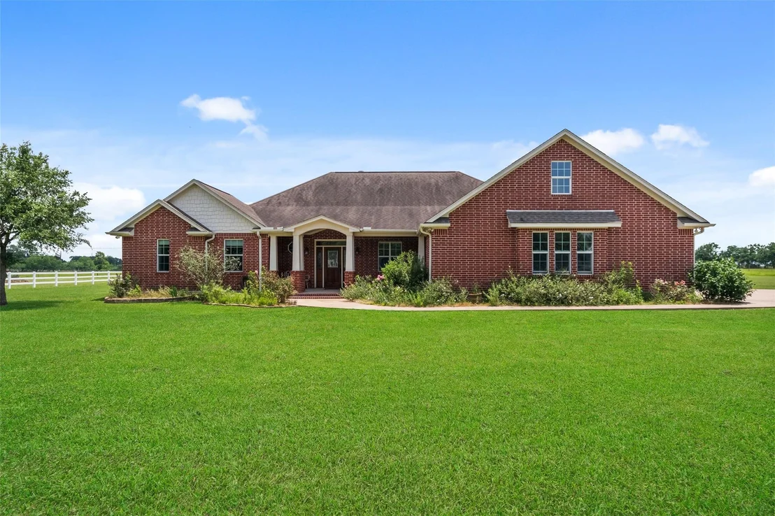 Photo of 32027 Meadow View Lane