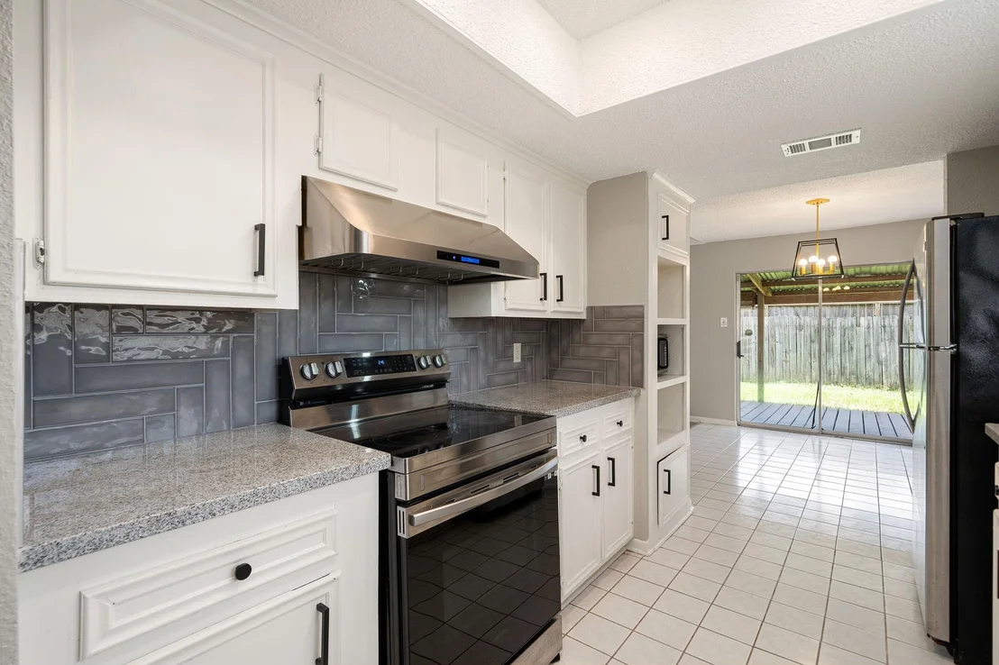 Photo of 6822 Stonewater