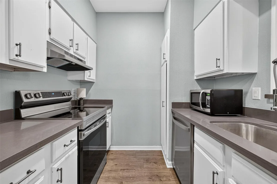 Photo of Unit 3D at 2001 Bering Drive