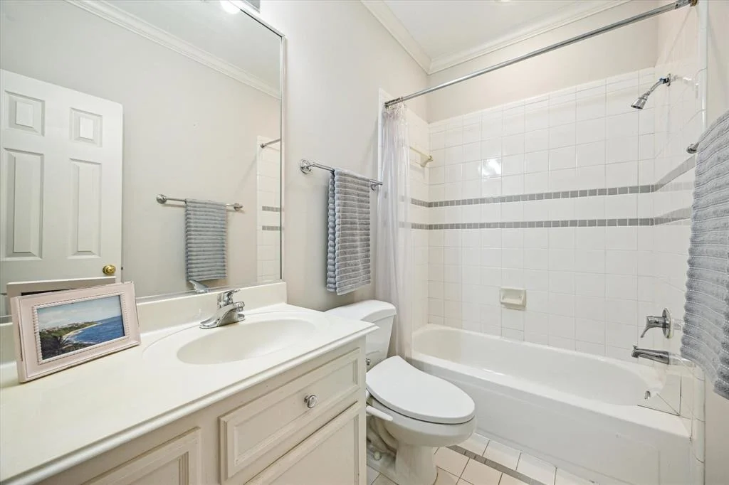 Photo of 6105 Annapolis Street