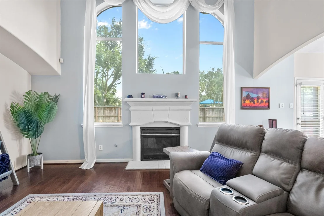 Photo of 1012 Walnut Pointe