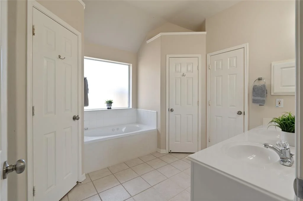 Photo of 20918 Clovermeadow