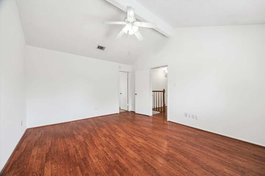 Photo of 607 Oak Harbor Drive