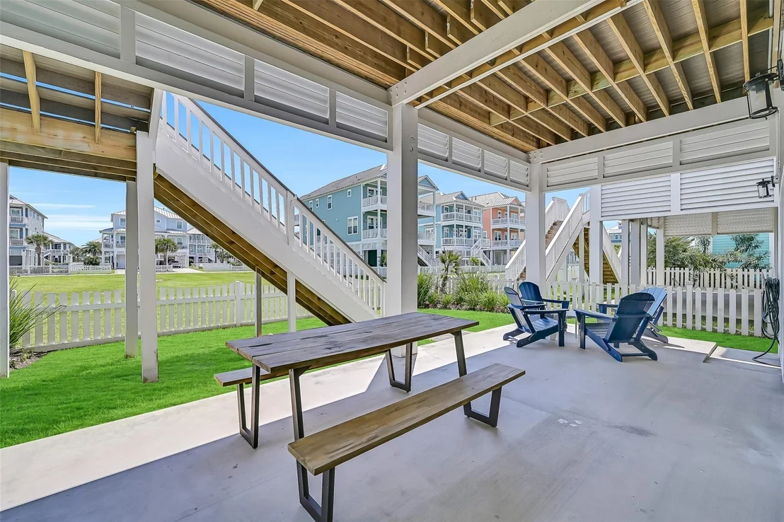 Photo of 3811 Conch