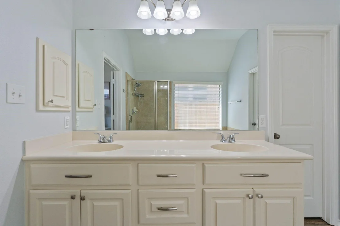 Photo of 31823 Forest Oak Lane