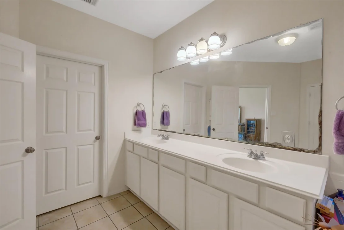 Photo of 8915 High Ridge Lane