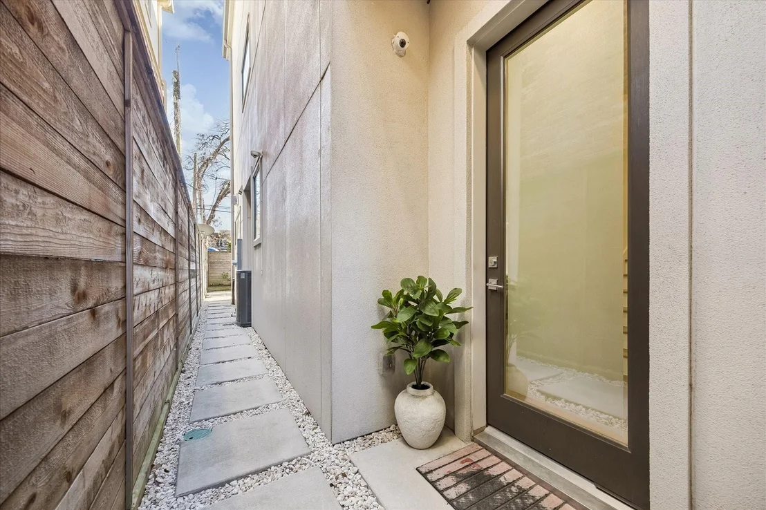 Photo of 2147 Harold Street