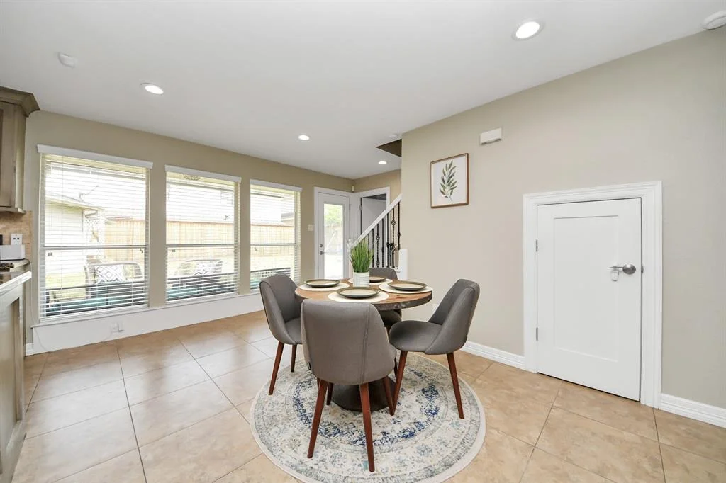 Photo of 415 Lakeside Estates Drive