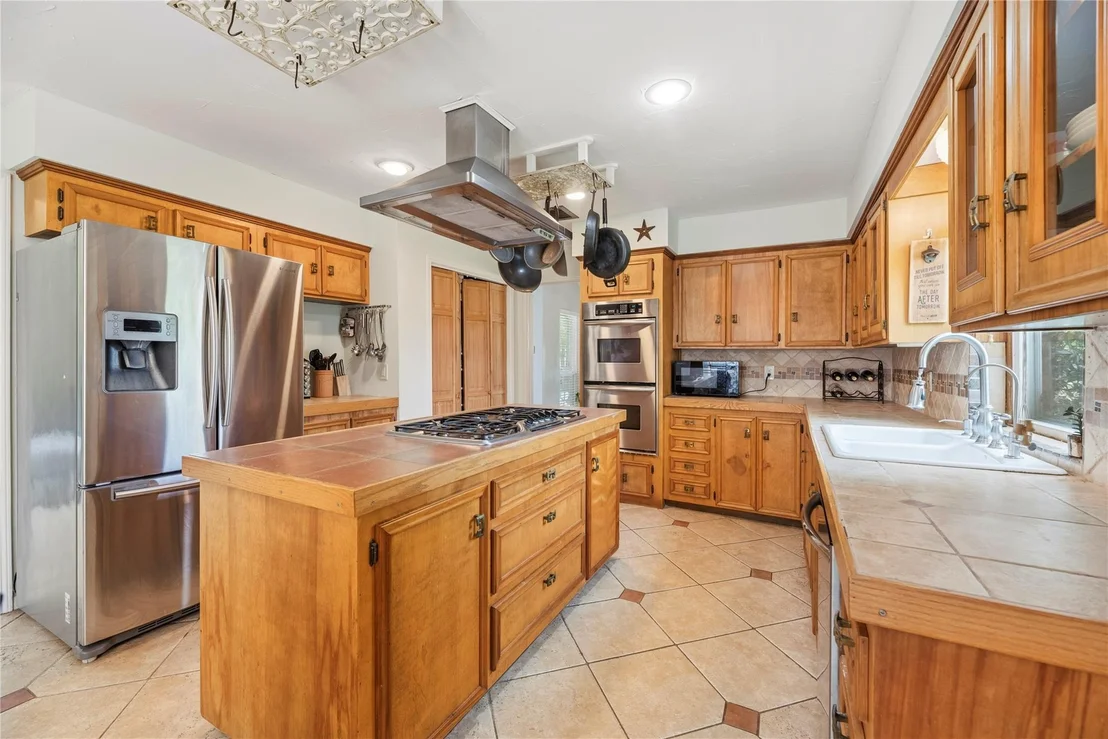 Photo of 14203 Wickersham Lane