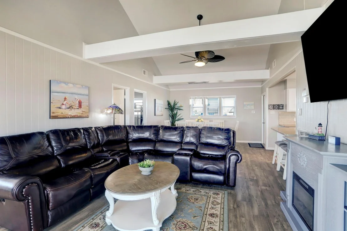 Photo of 814 Beach Drive
