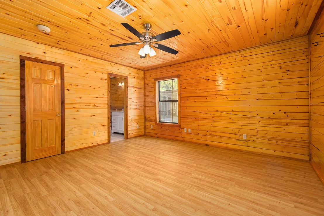 Photo of 1152 Loving Road