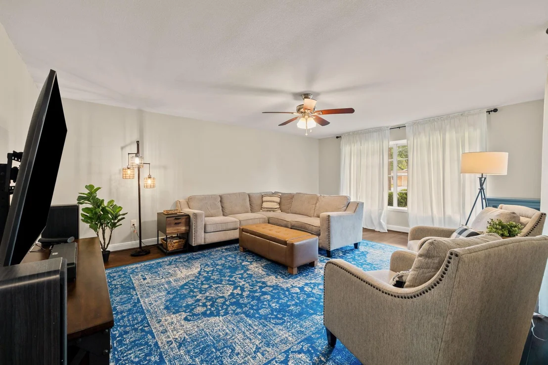 Photo of 1607 Richvale Lane