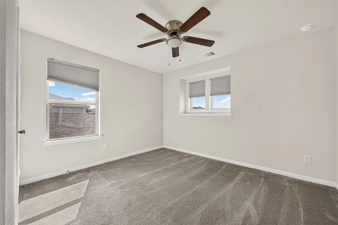 Photo of 25314 Queens Causeway Lane