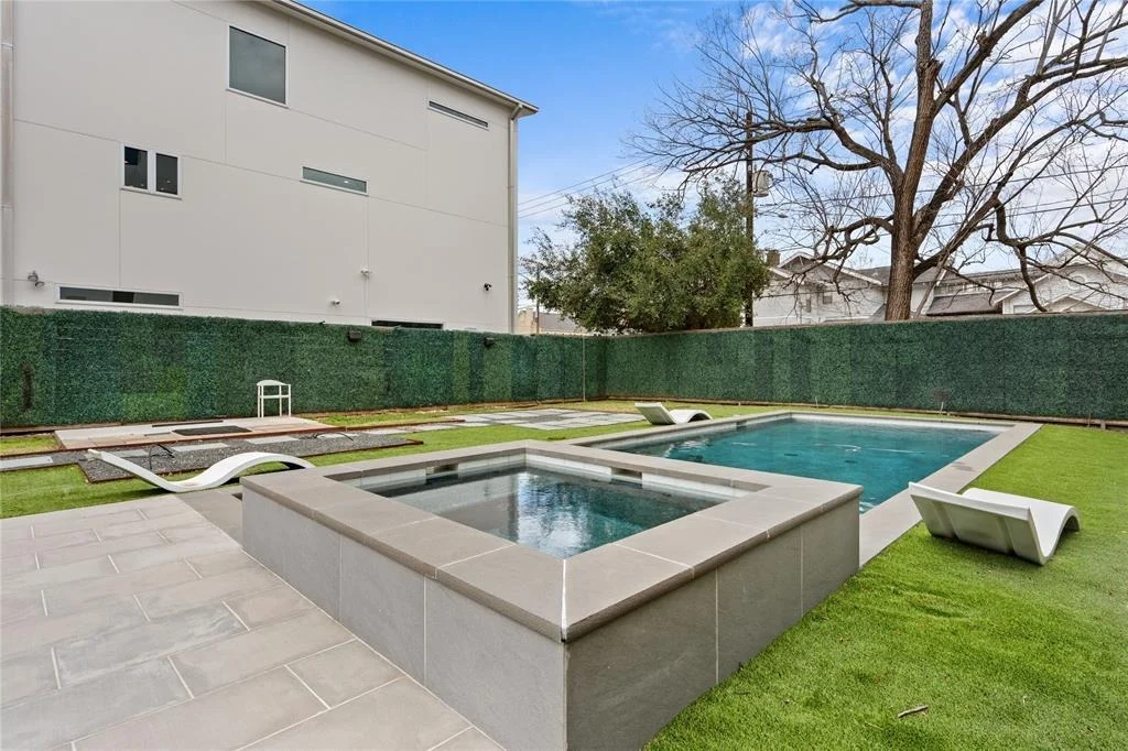 Photo of 5301B Jackson Street