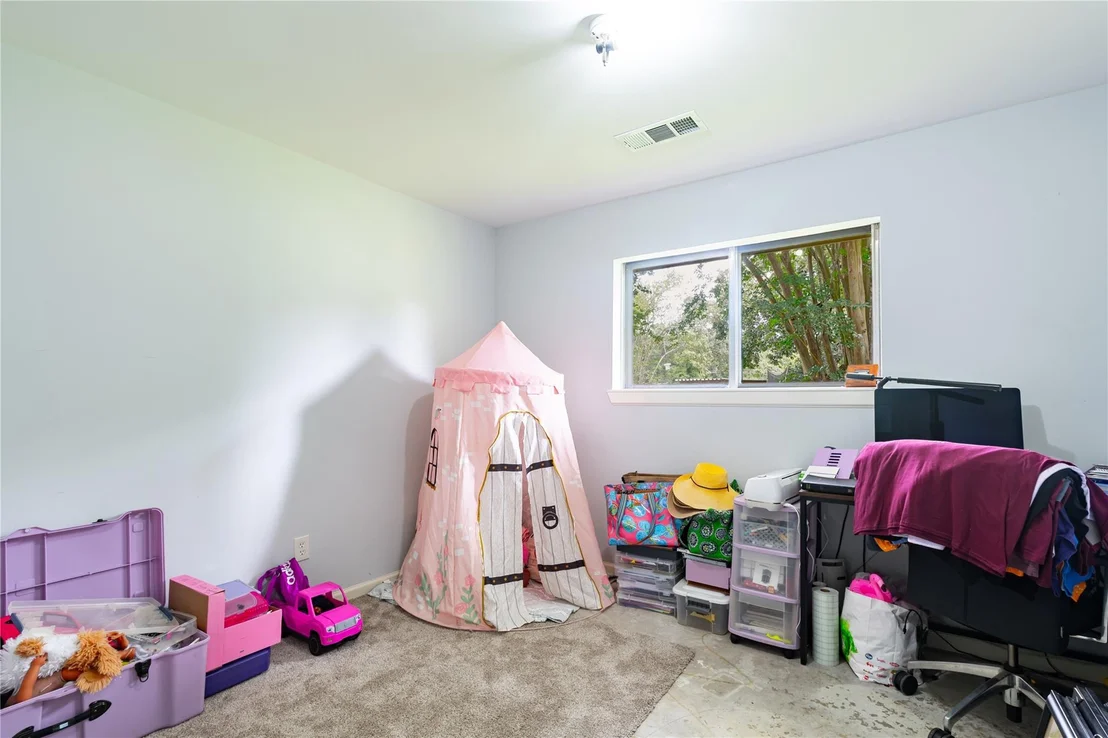 Photo of 15486 W Loop Drive