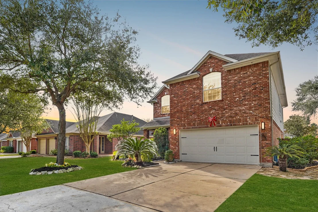 Photo of 2111 Sherbrook Park Lane
