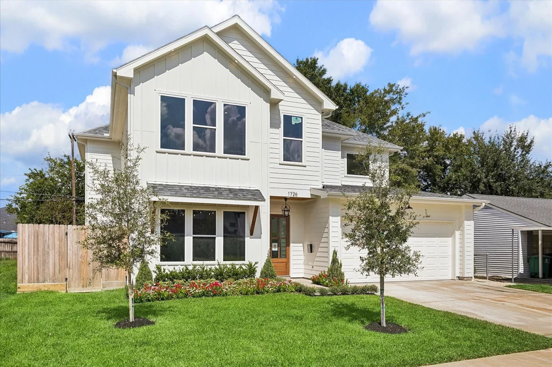Photo of 1726 Chantilly Lane