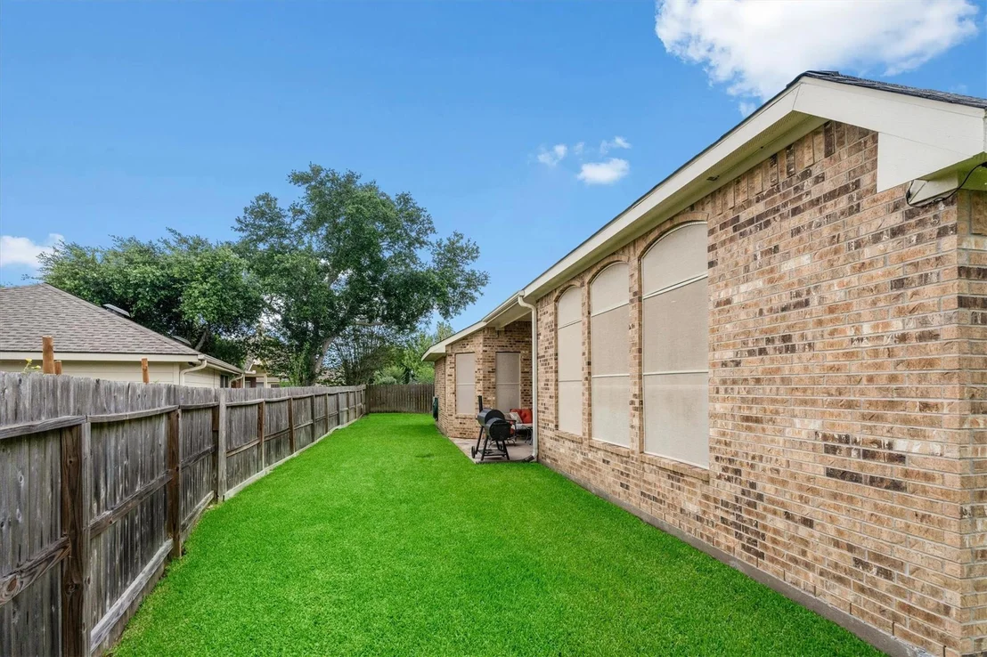 Photo of 25604 Ayers Lane