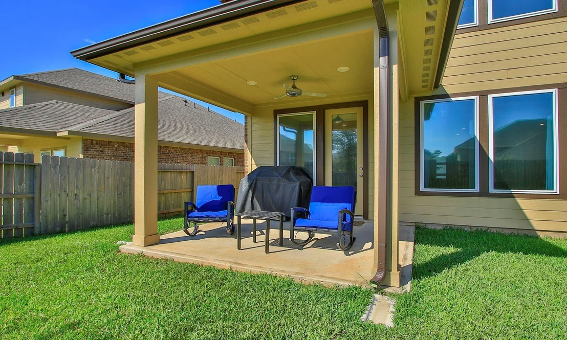 Photo of 7050 Lauren Oak Drive