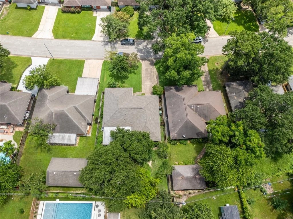 Photo of 2110 Chippendale Road