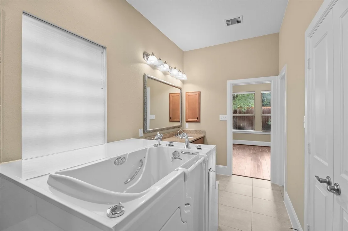 Photo of 8603 Crescent Valley Lane