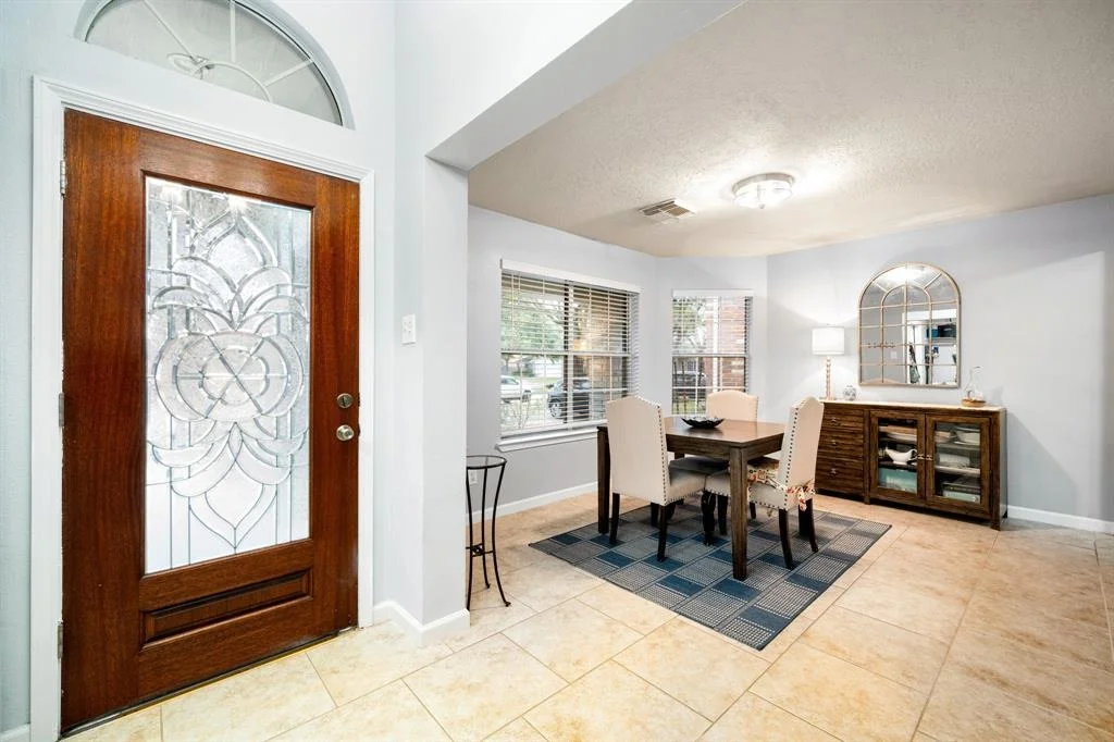 Photo of 2877 Pointe Drive